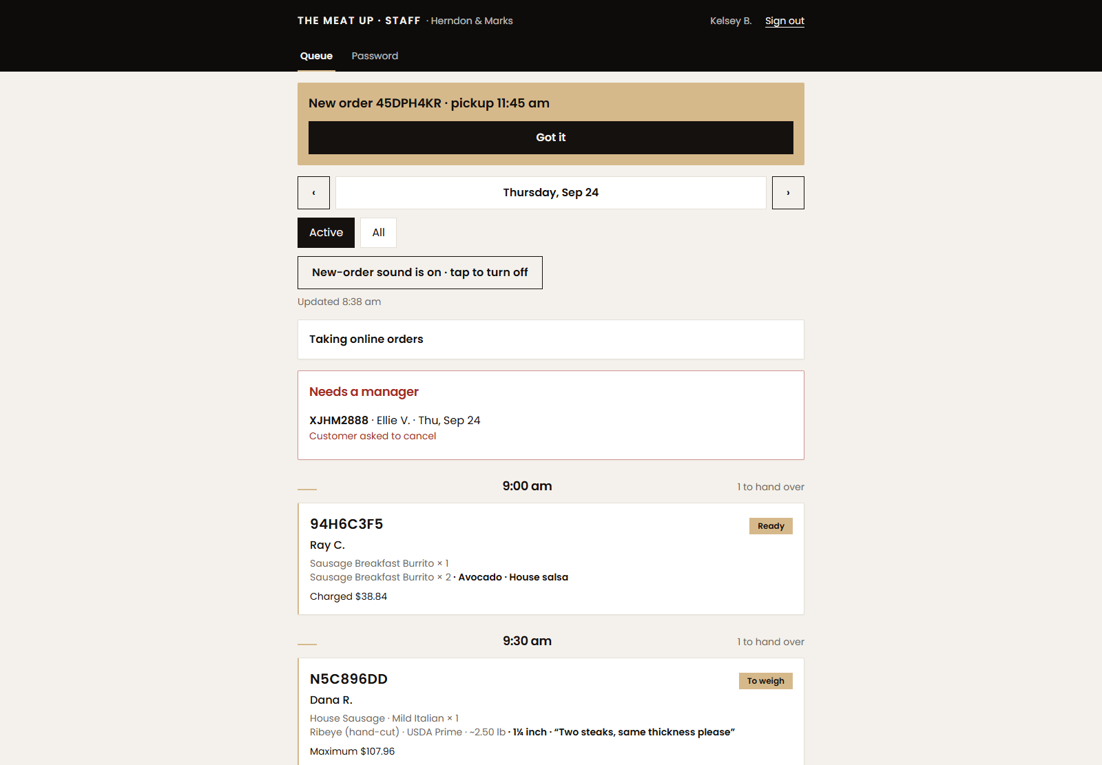 Counter order queue with a new-order alert, a customer cancel request for a manager, and orders grouped by pickup time